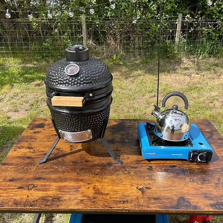 The Paddock Glamping - Clover 2 * York