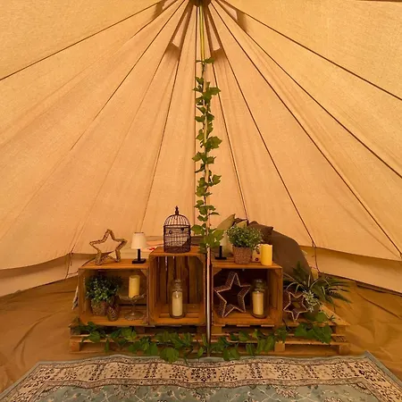 The Paddock Glamping - Clover 2